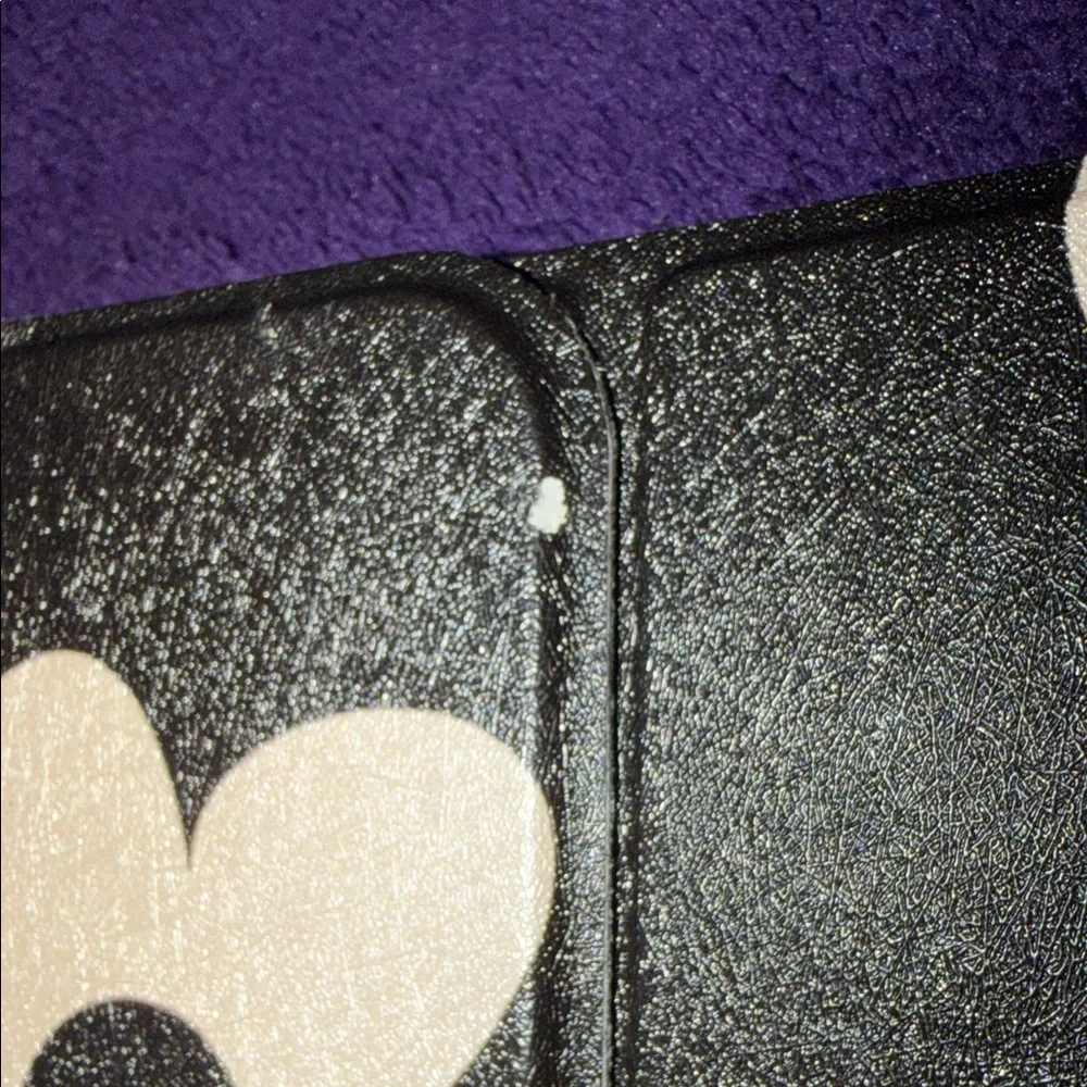 Black/Cream Daisy Print iPad Case/Keyboard